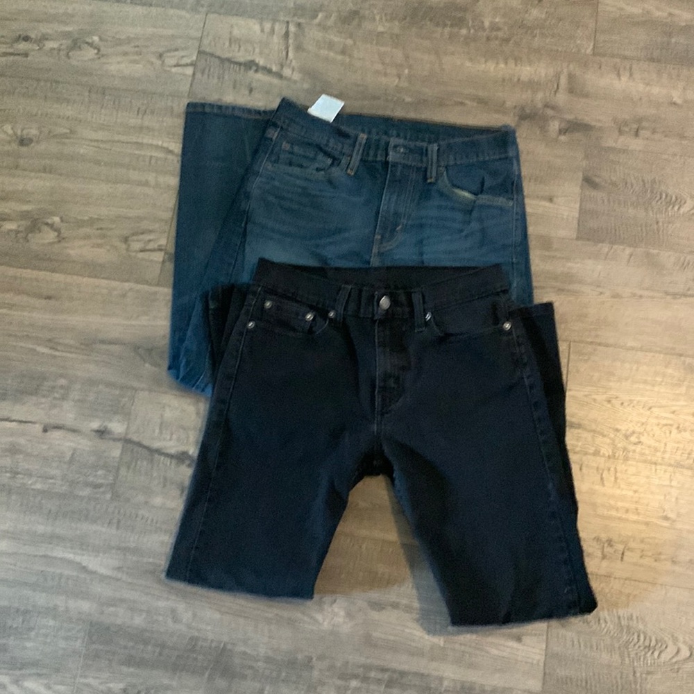 Levi Jeans x 2